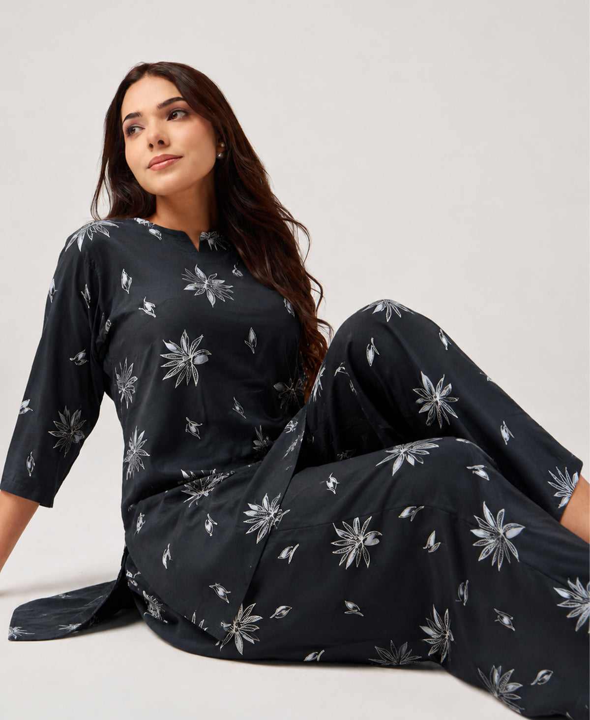 Serenaire Elara Starburst Tunic Co-ord Set in Black — look 3