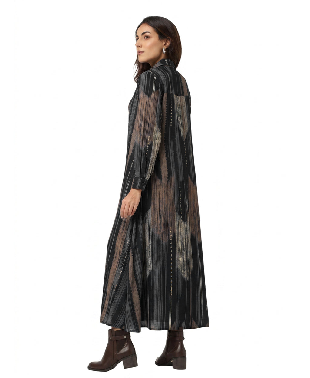 Serenaire Veloria Ikat Stripe Workwear Dress in Black — side view