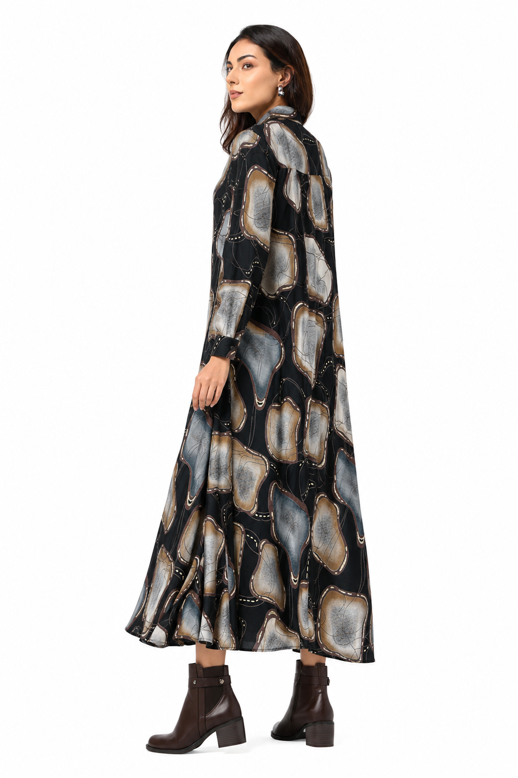 Serenaire Veloria Pebble Workwear Dress in Black — side view