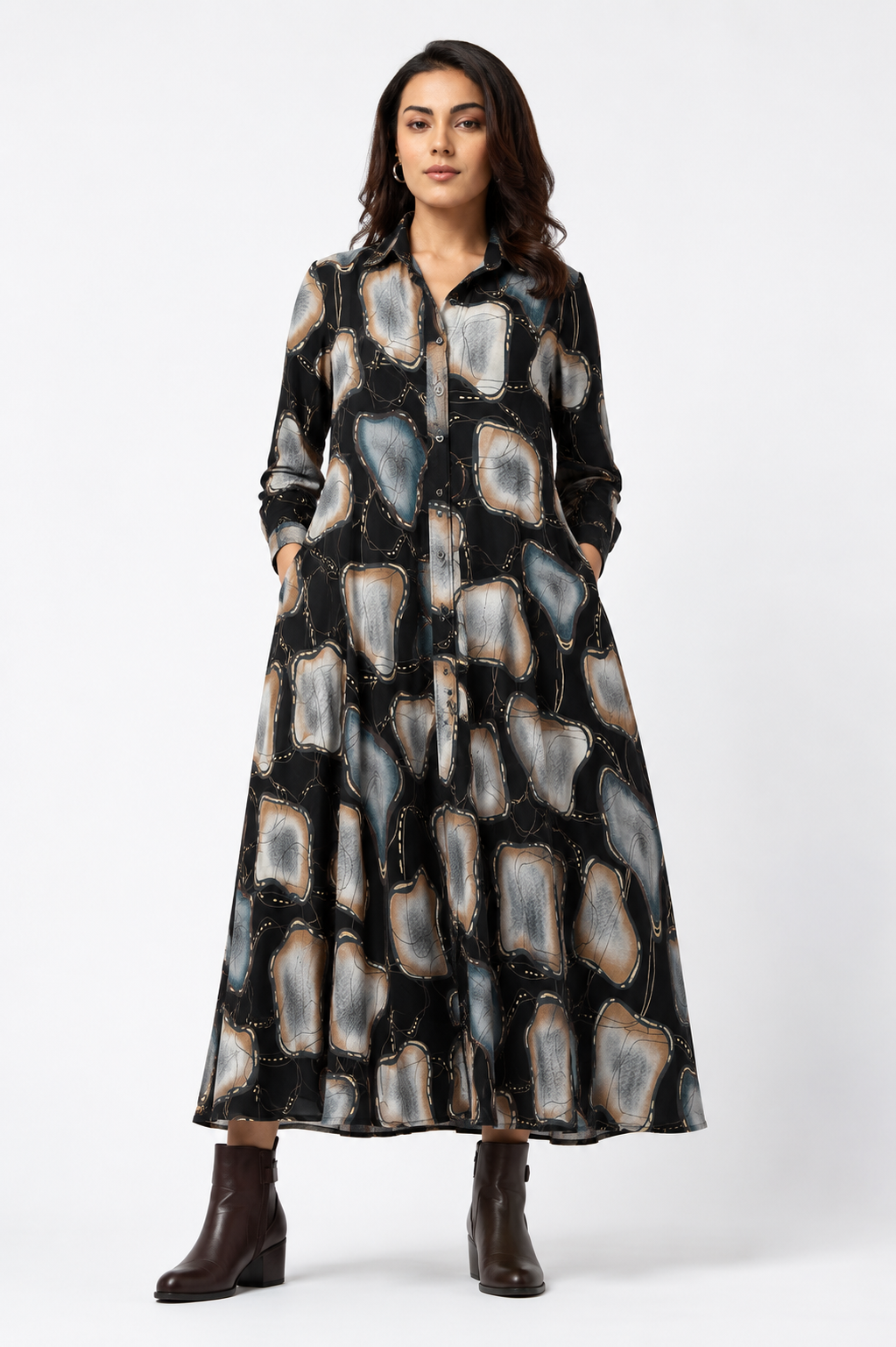 Serenaire Veloria Pebble Workwear Dress in Black — front view